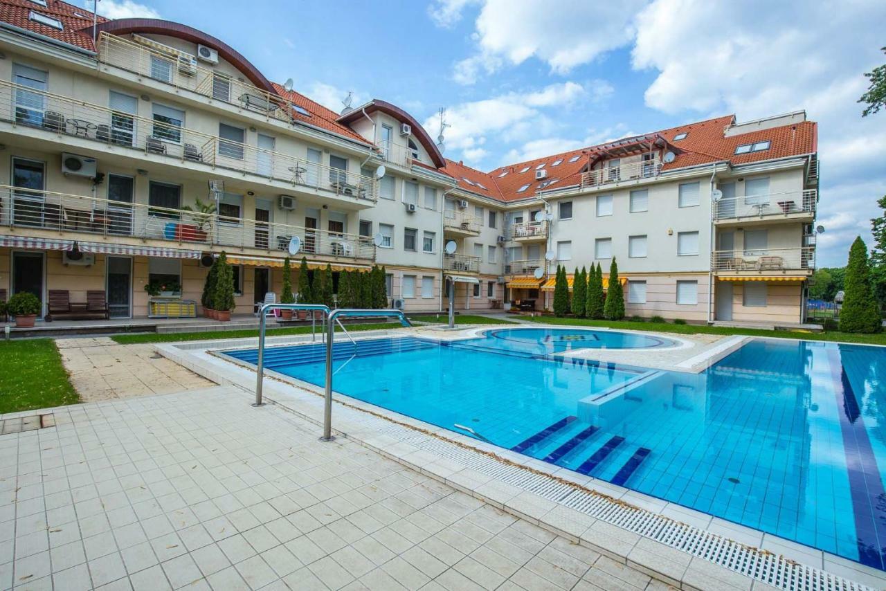 Kis-Gast Panorama Apartman Hajduszoboszlo Bagian luar foto