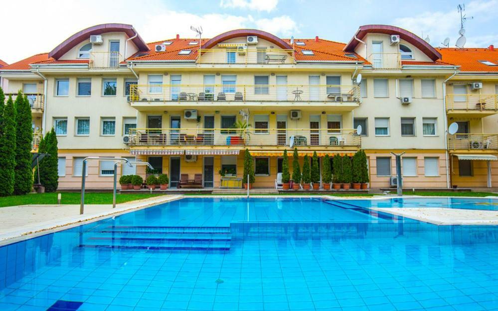 Kis-Gast Panorama Apartman Hajduszoboszlo Bagian luar foto